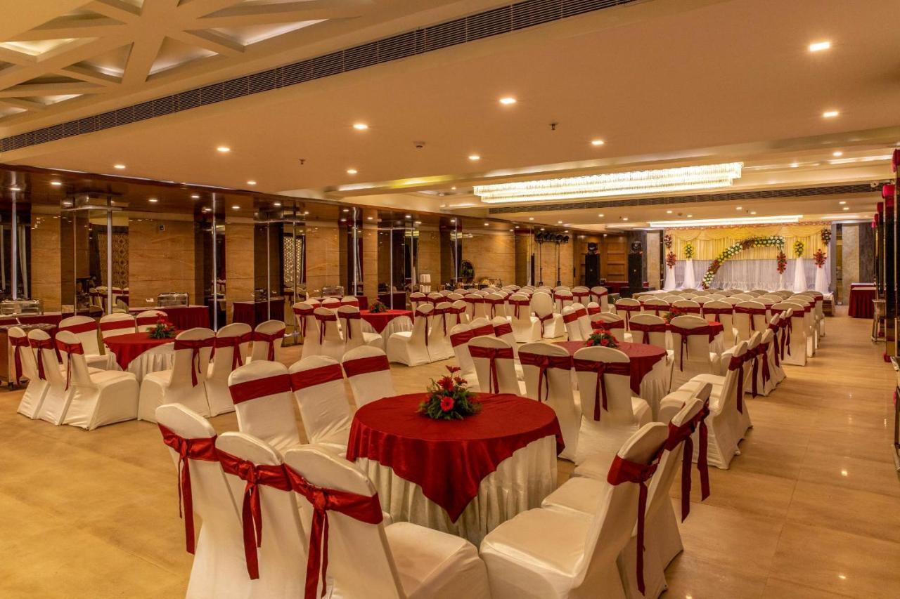 Dng The Grand Hotel Kanpur Exterior foto